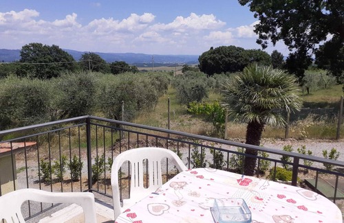 Cetona Apartment | Sunshine coast 46 apartment in the middle of the countryside
