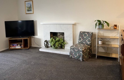 New Plymouth House | SUNSHINE COTTAGE - WESTOWN