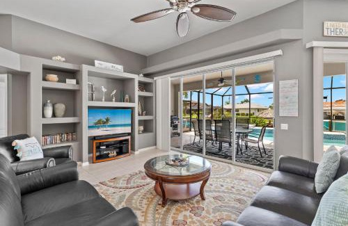 Pelican House | Sunshine Escape