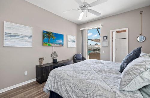 Pelican House | Sunshine Escape