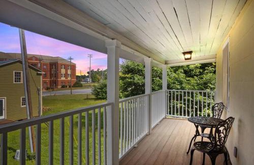 New Bern House | Sunshine Manor