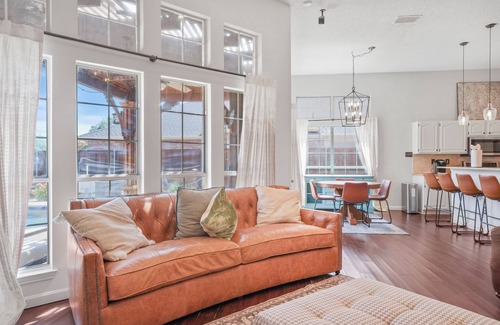 Rowlett House | Sunshine & Poolside Hideaway.