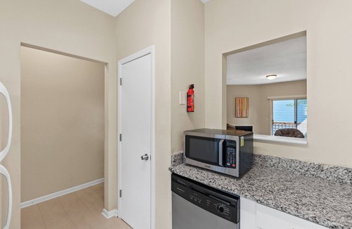 Wilmington Condo | Sunshine Suite, Midtown Luxury, WiFi 1BR