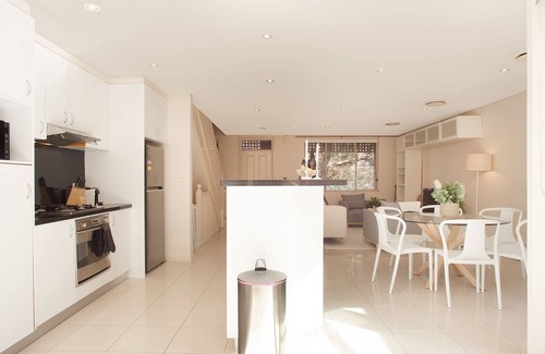 Bondi Apartment | Sunshine Terrace, Bondi Beach Isyd