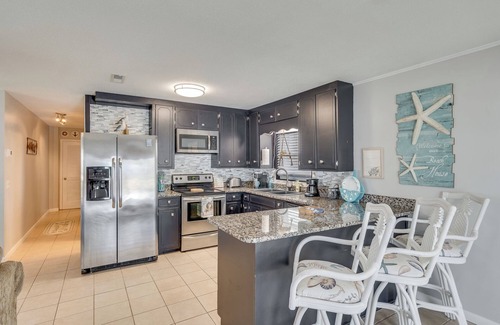 Gulf Lagoon Beach House | Sunshore Cottage - Private Pool - RV Parking