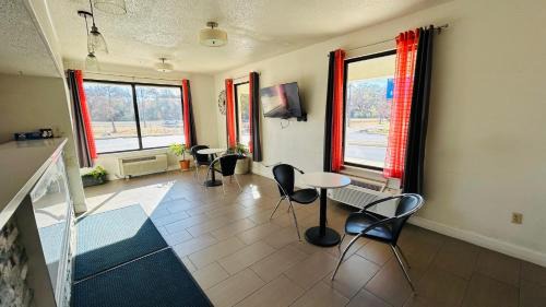 Tupelo Hotel | Super 7 Inn Tupelo