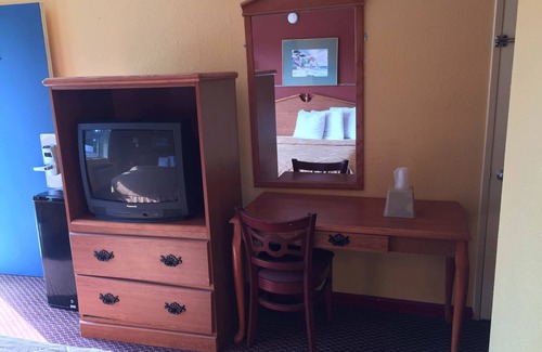 Little Rock Hotel | Super 7 Inn