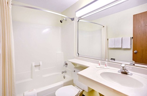 Aberdeen Hotel | Super 8 by Wyndham Aberdeen East