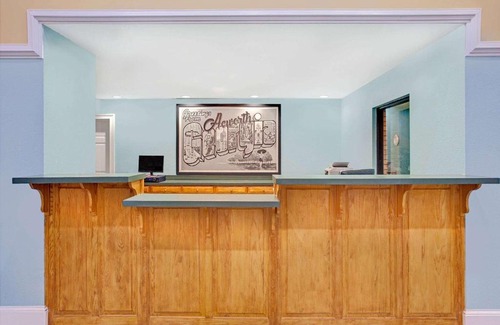 Acworth Hotel | Super 8 by Wyndham Acworth/Atlanta Area
