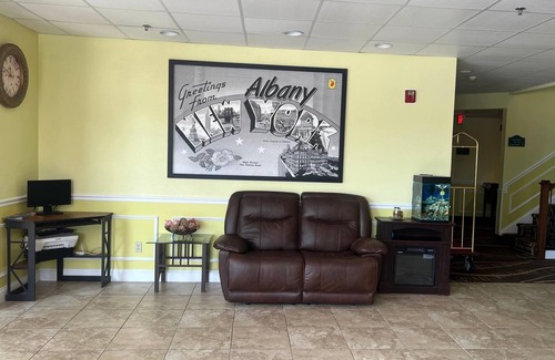 Colonie Hotel | Super 8 by Wyndham Albany