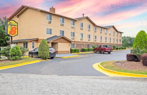 Augusta Hotel | Super 8 by Wyndham Augusta Ft Eisenhower Area