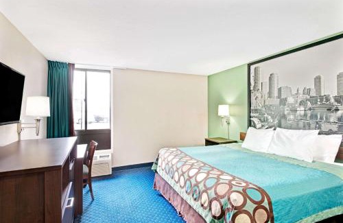 Brockton Hotel | Super 8 by Wyndham Brockton