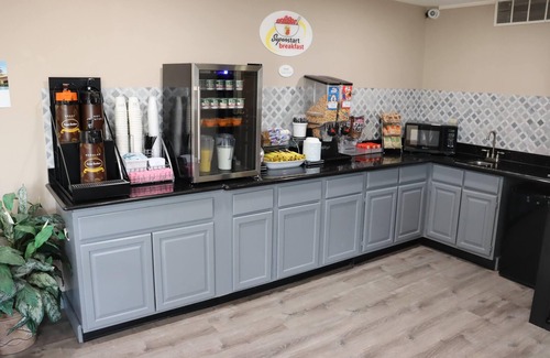 Cabot Hotel | Super 8 by Wyndham Cabot