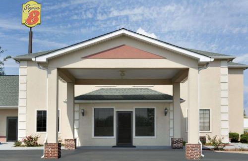 Chatsworth Hotel | Super 8 by Wyndham Chatsworth/Dalton