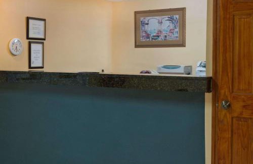 Chipley Hotel | Super 8 by Wyndham Chipley