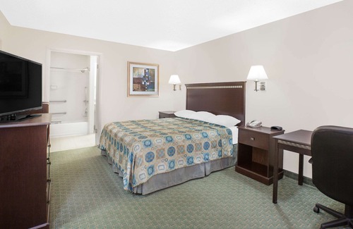Central City Hotel | Super 8 by Wyndham Corpus Christi
