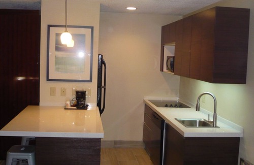 Akron Hotel | Super 8 by Wyndham Copley Akron