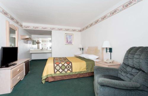 Cottonwood Hotel | Super 8 by Wyndham Cottonwood