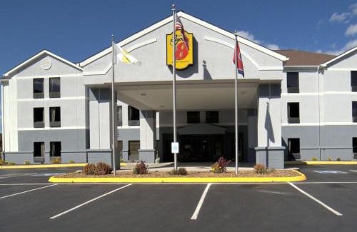 Crossville Hotel | Super 8 by Wyndham Crossville TN