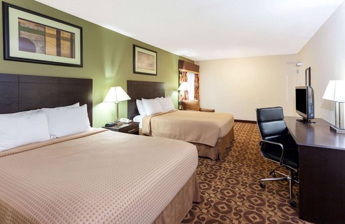 Decatur Hotel | Super 8 by Wyndham Decatur/Dntn/Atlanta Area