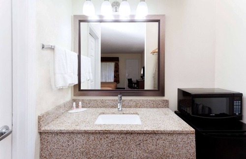 Decatur Hotel | Super 8 by Wyndham Decatur/Dntn/Atlanta Area