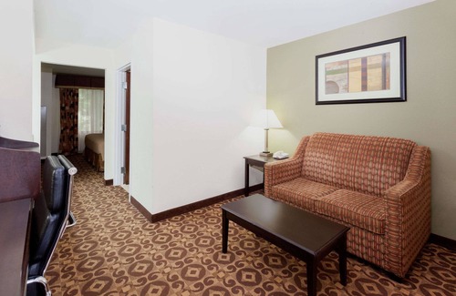 Decatur Hotel | Super 8 by Wyndham Decatur/Dntn/Atlanta Area