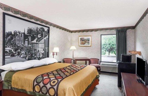 Erwin Hotel | Super 8 by Wyndham Erwin, I-26 Exit 37