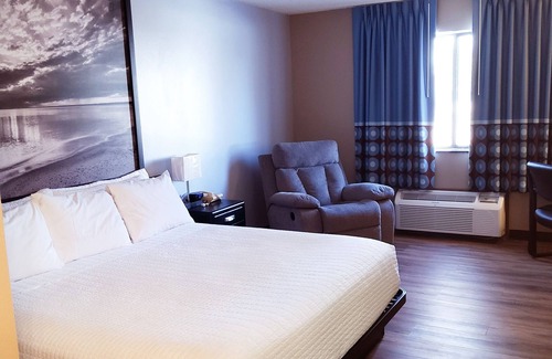 Estherville Hotel | Super 8 by Wyndham Estherville
