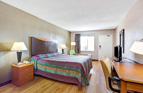 Fredericksburg Hotel | Super 8 by Wyndham Fredericksburg