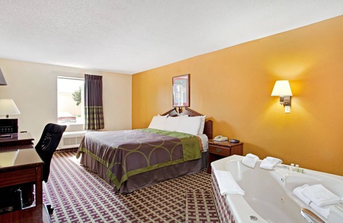 Forrest City Hotel | Super 8 by Wyndham Forrest City AR