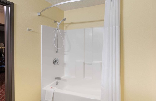 Fountain Hotel | Super 8 by Wyndham Fountain