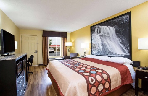 Garner Hotel | Super 8 by Wyndham Garner/Clayton/Raleigh