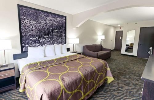 High Point Hotel | Super 8 by Wyndham High Point/Greensboro