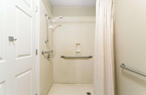 Tougaloo Hotel | Super 8 by Wyndham Jackson Ridgeland