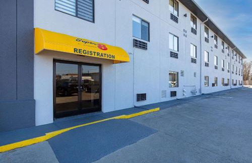 Johnson City Hotel | Super 8 by Wyndham Johnson City