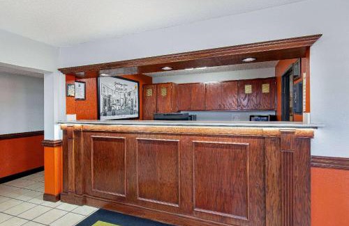 Johnson City Hotel | Super 8 by Wyndham Johnson City