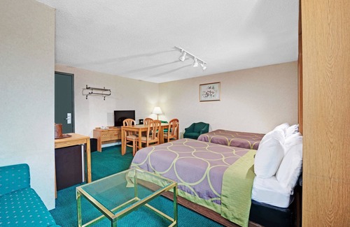 Kenmore Hotel | Super 8 by Wyndham Kenmore/Buffalo/Niagara Falls Area