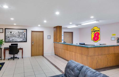 Kennett Hotel | Super 8 by Wyndham Kennett