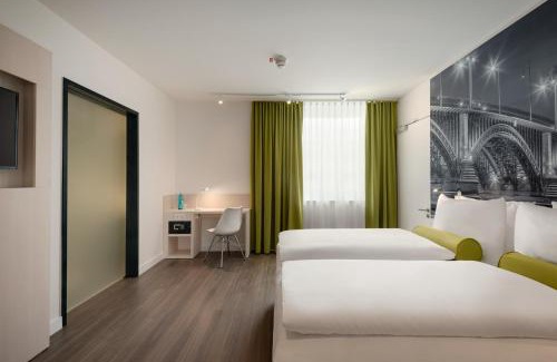 Altstadt Hotel | Super 8 by Wyndham Koblenz