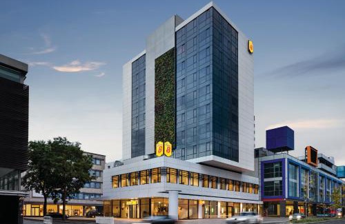 Altstadt Hotel | Super 8 by Wyndham Koblenz