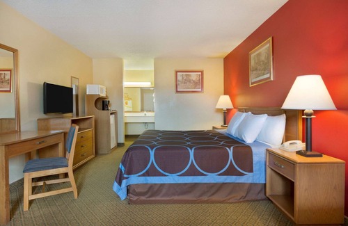 Lancaster Hotel | Super 8 by Wyndham Lancaster