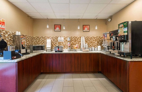 Mars Hotel | Super 8 by Wyndham Mars/Cranberry/Pittsburgh Area