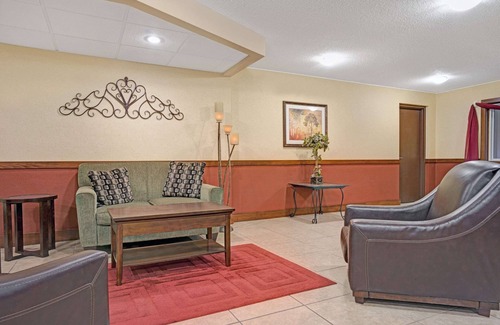 McDonough Hotel | Super 8 by Wyndham Mcdonough GA