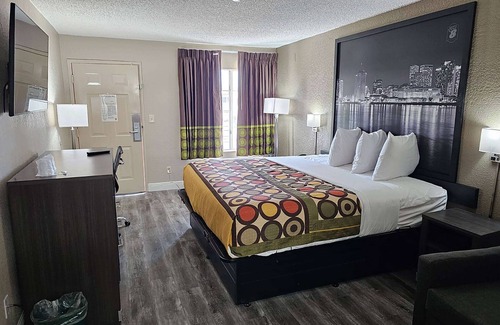 Metairie Hotel | Super 8 by Wyndham Metairie