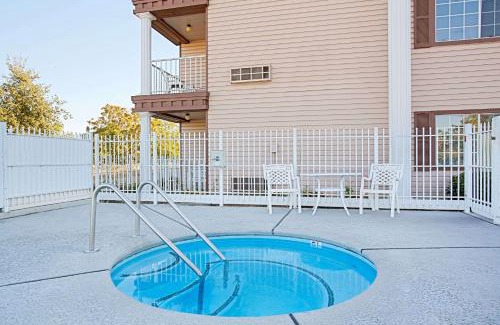 Oroville Hotel | Super 8 by Wyndham Oroville