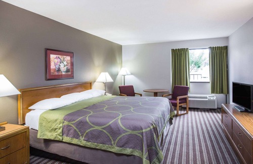 Oxford Hotel | Super 8 by Wyndham Oxford