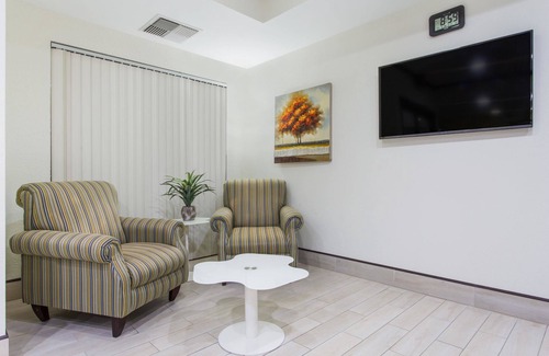 Petersburg Hotel | Super 8 by Wyndham Petersburg
