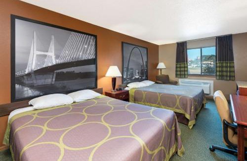 Poplar Bluff Hotel | Super 8 by Wyndham Poplar Bluff Missouri