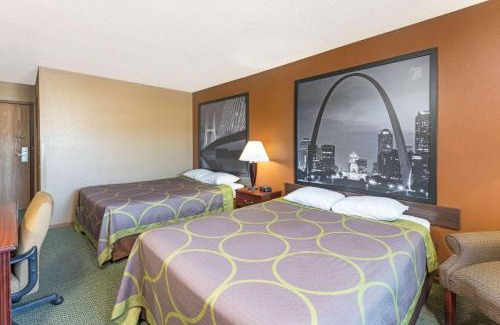 Poplar Bluff Hotel | Super 8 by Wyndham Poplar Bluff Missouri