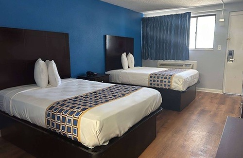 Portsmouth Hotel | Super 8 by Wyndham Portsmouth - Norfolk